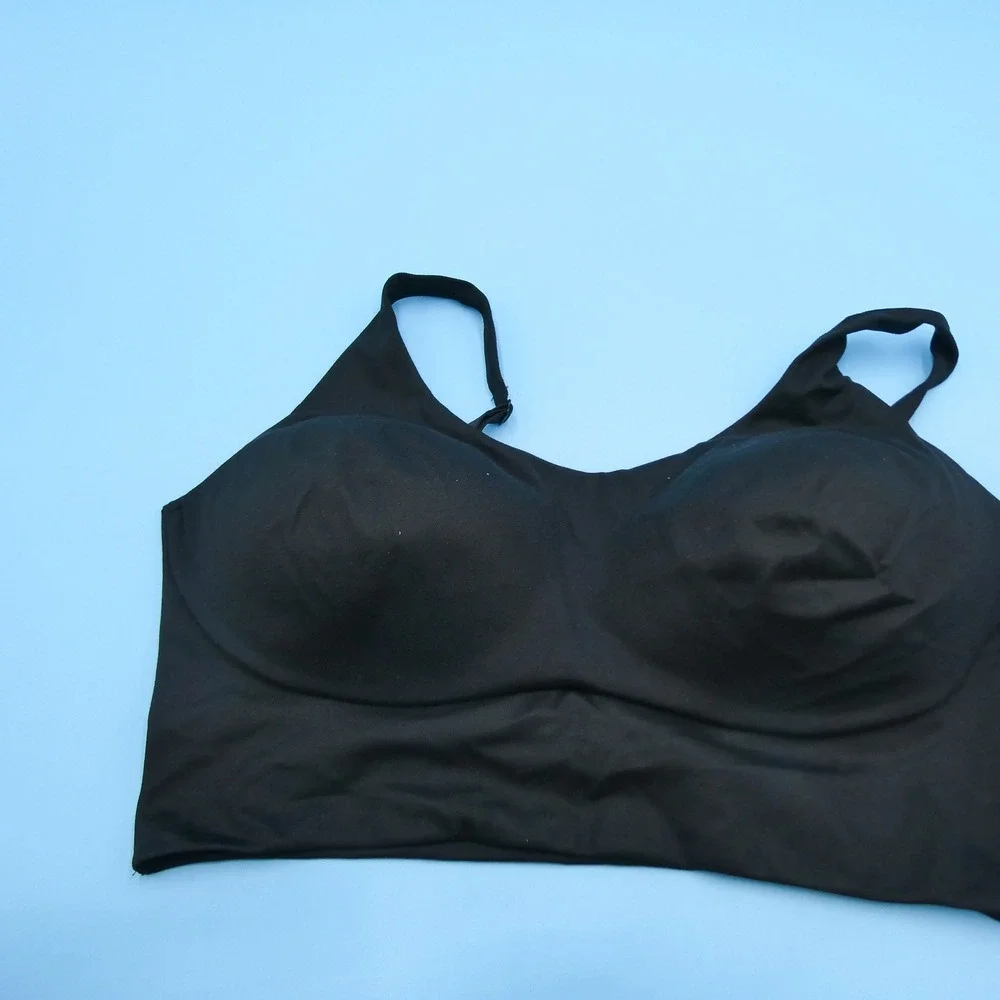 Victoria's Secret Sports Bra Womens 38D On Point Black Strappy Back‎ Polyester